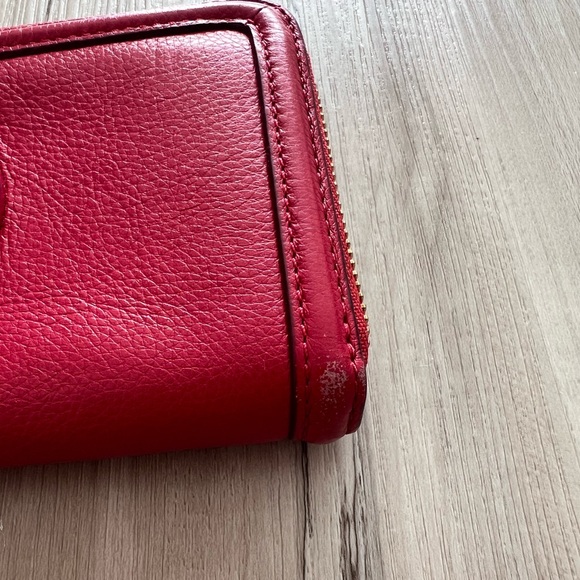 SOLD - Tory Burch Leather Zip Wallet - Picture 5 of 8